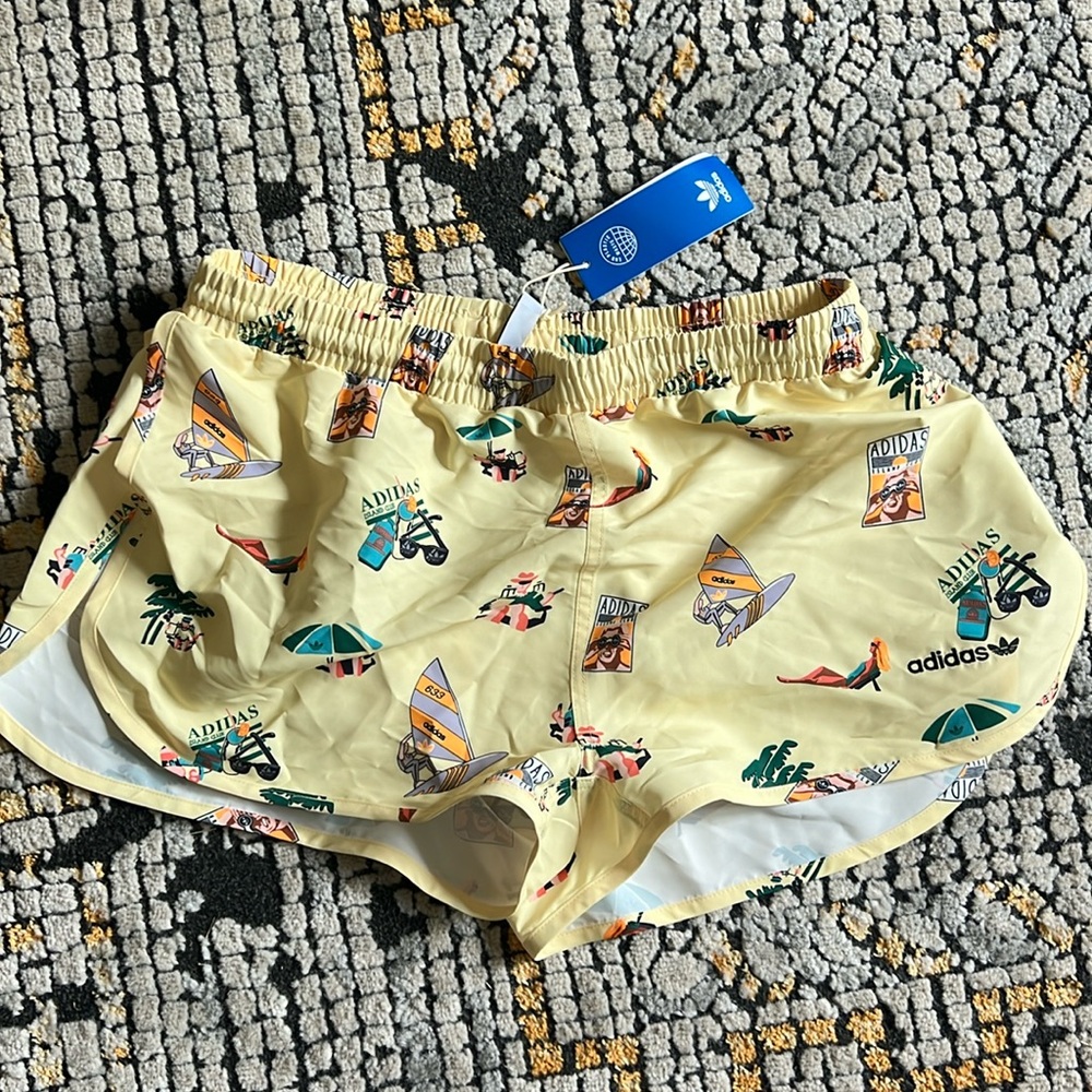 Adidas shorts / chubbies